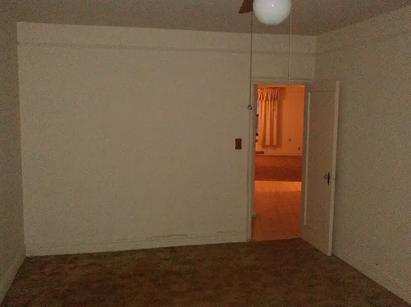 30 Ocean Parkway image 6 of 17