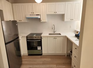 556 Spadina Cres #5, Toronto, ON M5S 2J9