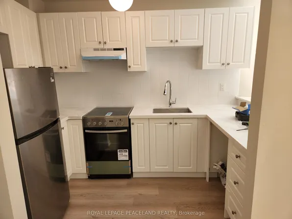 556 Spadina Cres, Toronto, ON