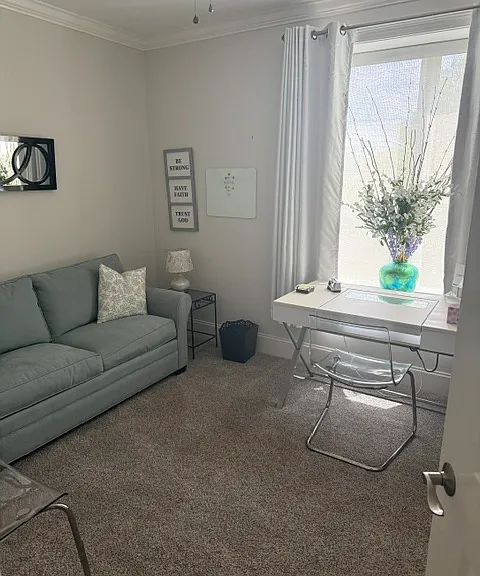 300 Watermarke Ln — Photo 8