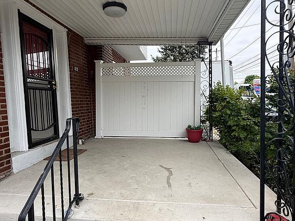 4th image of 825 Rhawn St