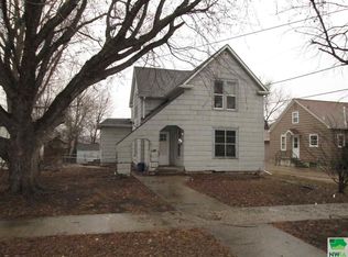 616 5th Ave, Sheldon, IA 51201