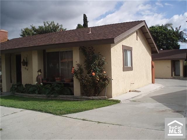 2nd image of 830 E La Veta Ave