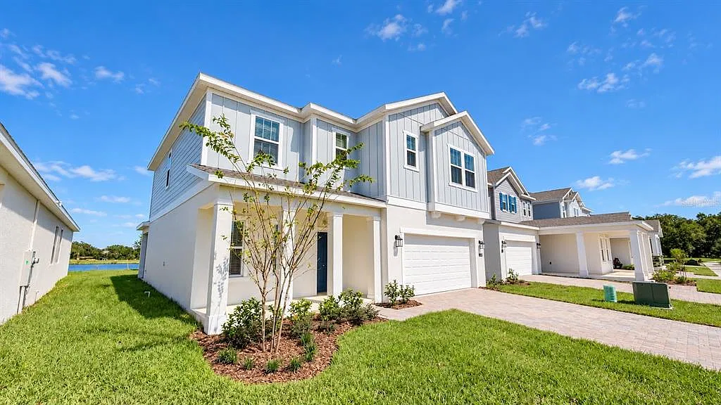 5 bed, 3.0 bath, 2571 sqft, $3,300 — Photo 3