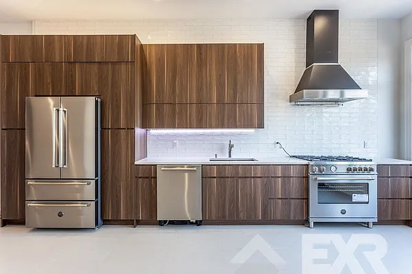 Rented by EXR | media 8