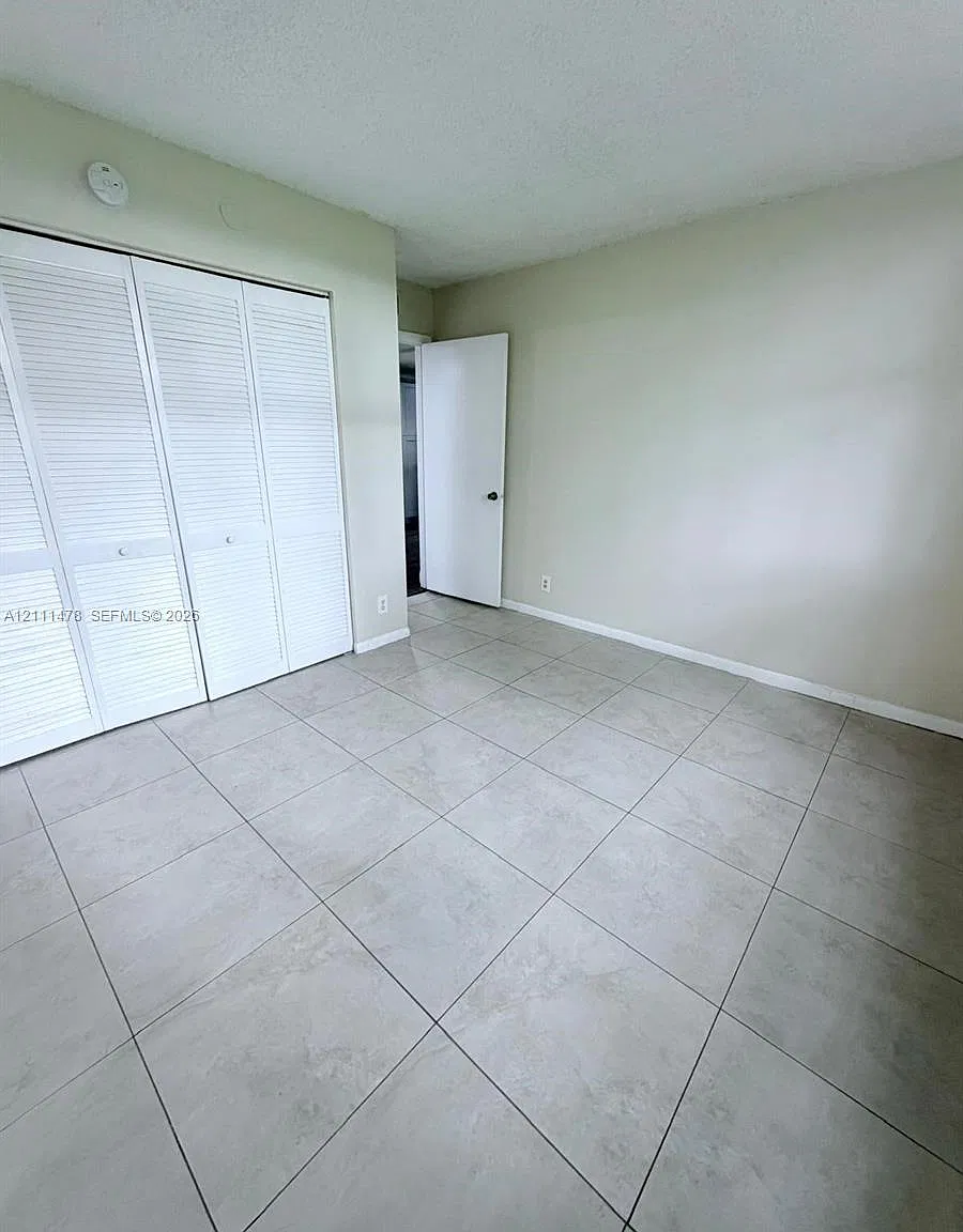 Coco Parc Condo — Photo 3