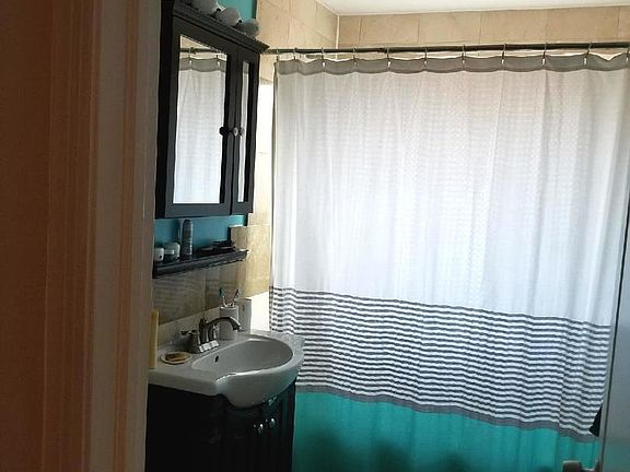 5th image of 3131 N Elm St #3S