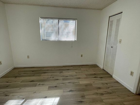 5th image of 351 Palm Way APT 208