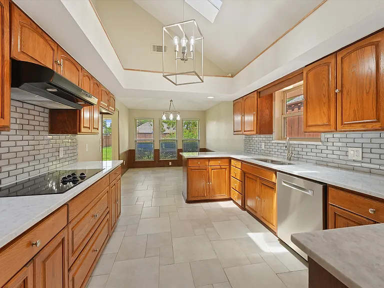 1617 Idyllwild Ct — Photo 10