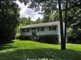 140 Shadduck Rd, Middlebury, CT 06762