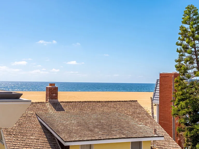 709 W Balboa Blvd — Photo 51