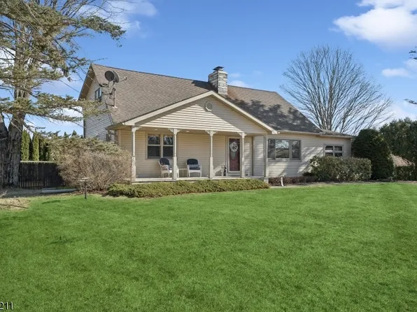 9 Highview Dr, Vernon Twp., NJ 07460