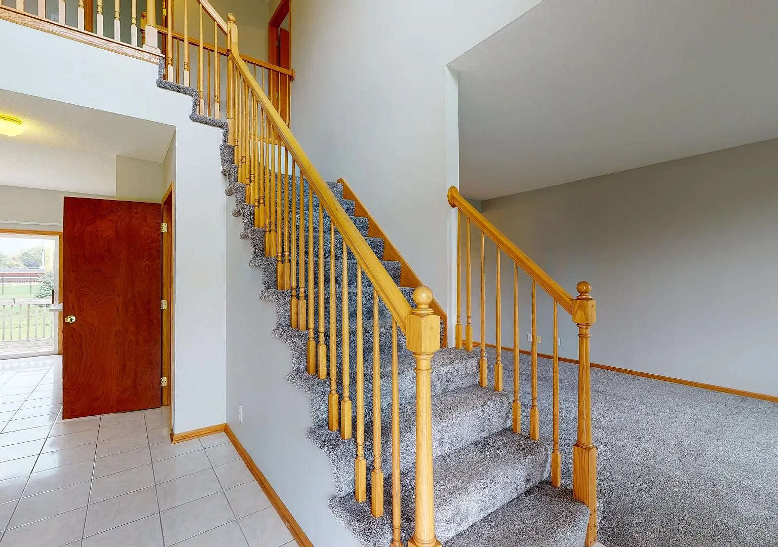 Beautiful Home in Trendy Somerset Neighborhood — Photo 2