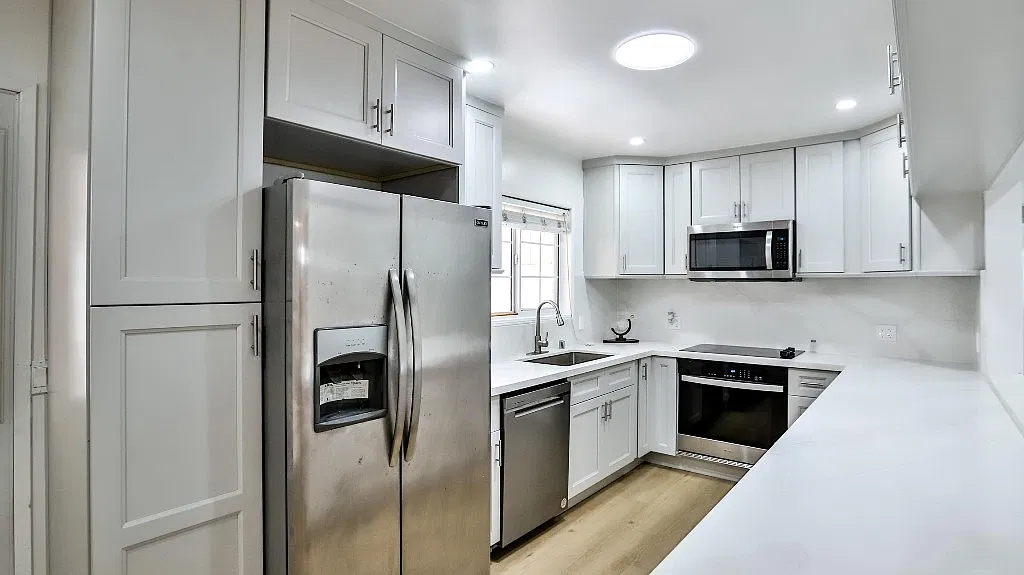 3 bed, 1322 sqft, $4,300 — Photo 1