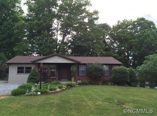 200 Oak Ter, Arden, NC 28704