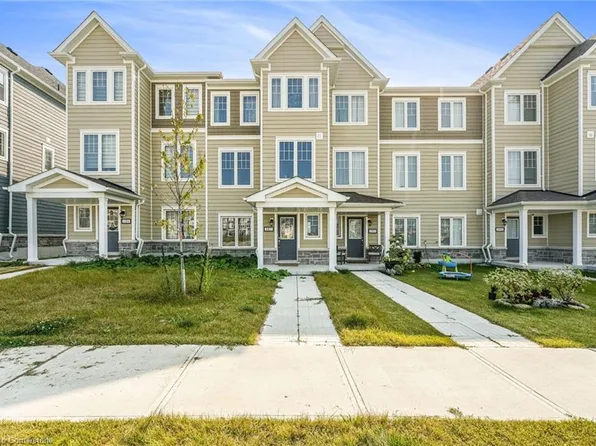 197 Village Gate Dr, Wasaga Beach, ON L9Z 0K2