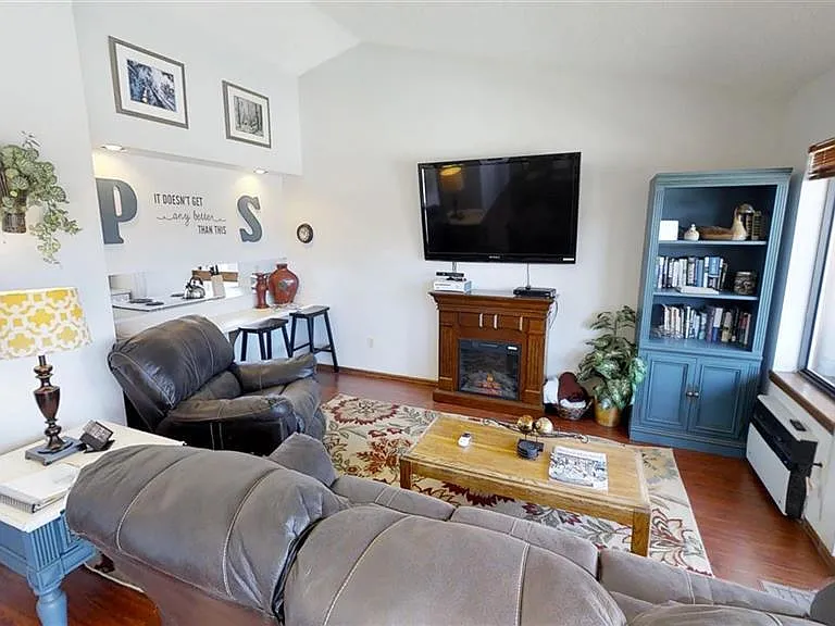 578 Lakeside Dr #10-1 — Photo 10