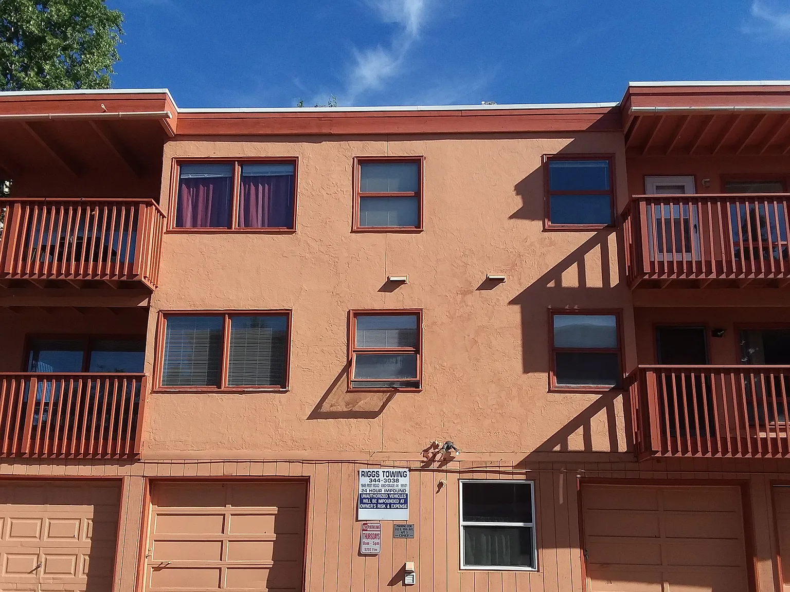 2 bed, 990 sqft, $1,600 — Photo 2