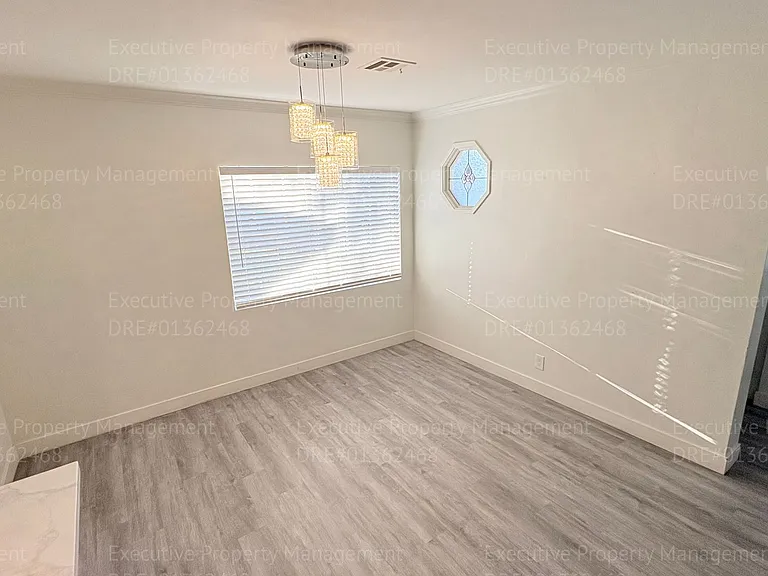 2238 Lindora St — Photo 8