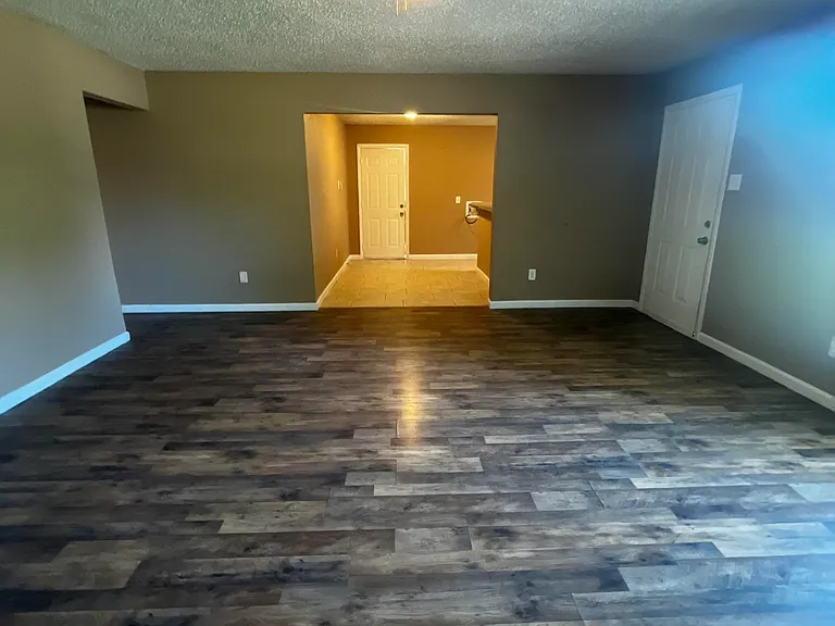 5514 Gatewood Ave — Photo 3