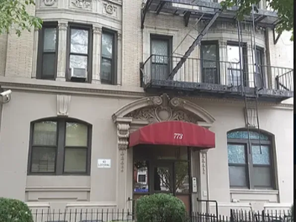 773 Eastern Parkway image 7 of 8