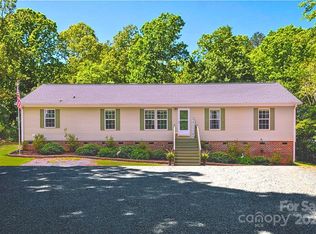 4102 Glenola Dr, Waxhaw, NC 28173