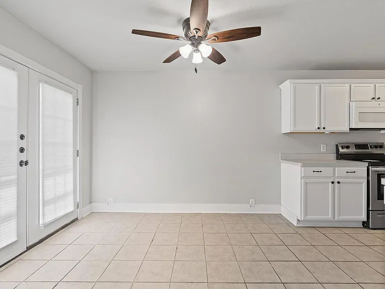 1300 Mallard Dr — Photo 11
