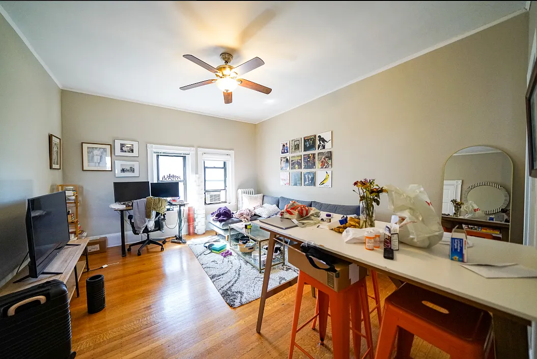 1 bed, 9999 sqft, $3,300 — Photo 2