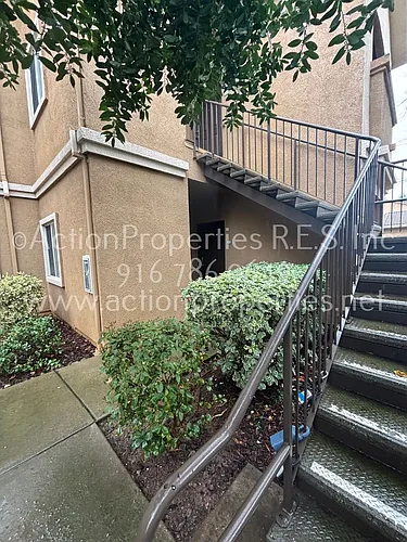 501 Gibson Dr Photo 1