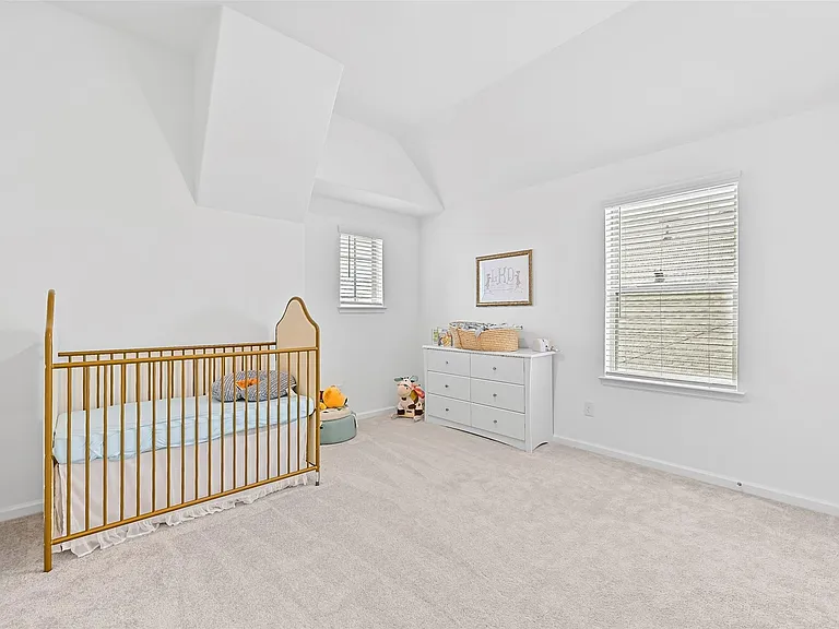 805 Westwood Dr — Photo 20