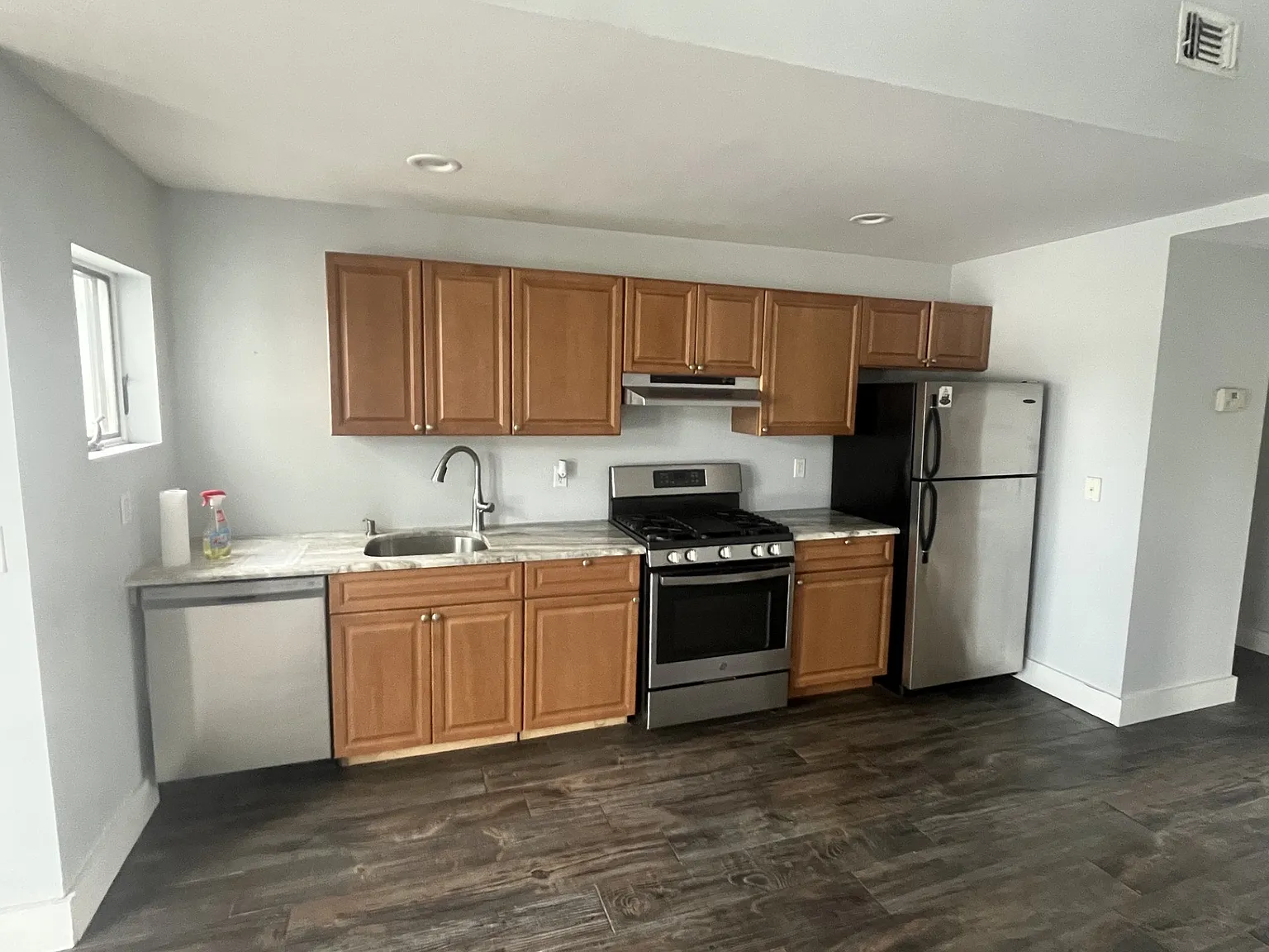 1 bed, $2,550 — Photo 3