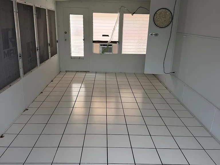 821 SW 1st Ct — Photo 8