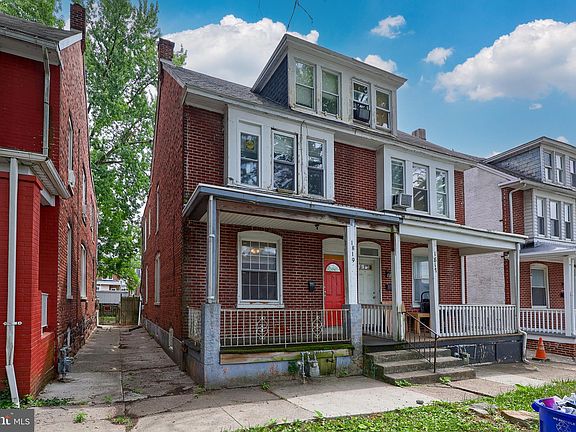 2nd image of 1819 Boas St