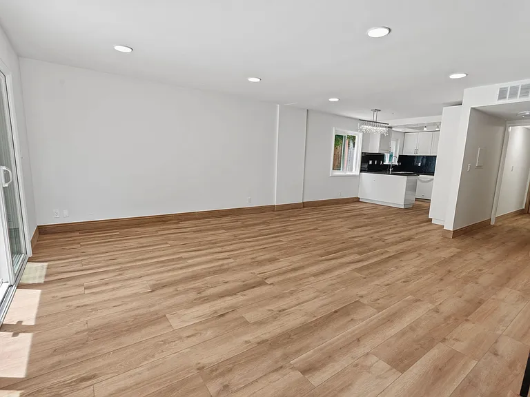 14332 Dickens St #25 — Photo 7