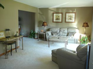 308 Carmelhead Ln, Schaumburg, IL 60193