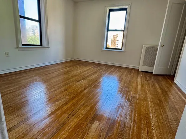 3881 Sedgewick Avenue 2E image 3 of 5