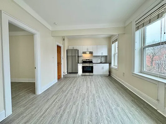 Rented by Astoria Realty | media 3