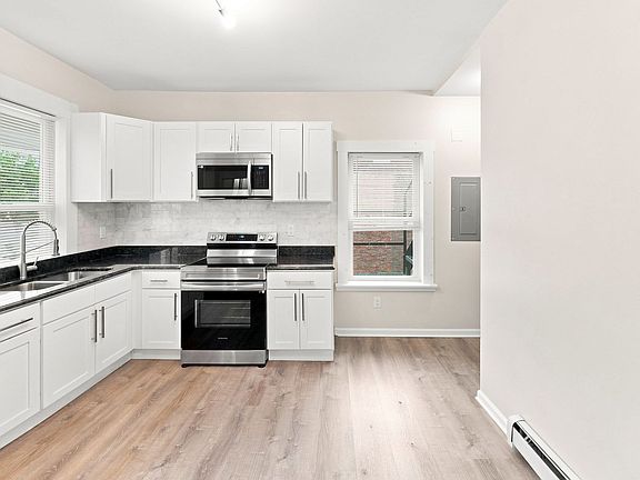 3rd image of 335 John St #2