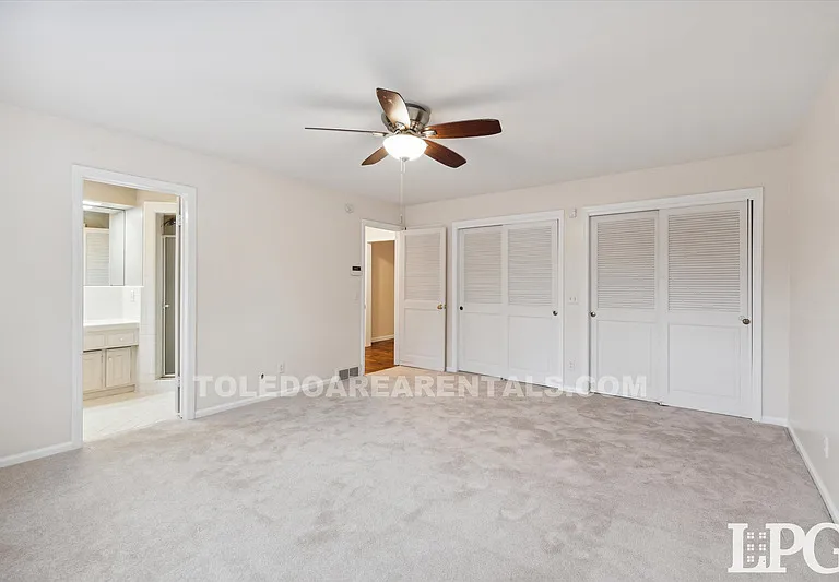 3835 Hillandale Rd E — Photo 26