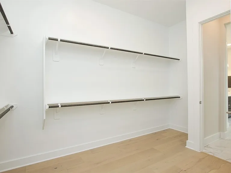 8018 Hingham Ln — Photo 27