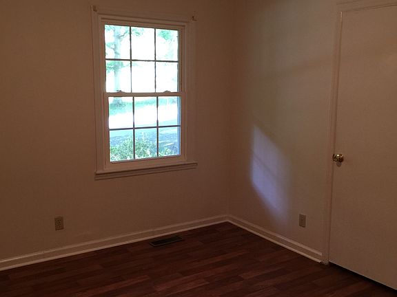 3rd image of 509 Stanton Dr