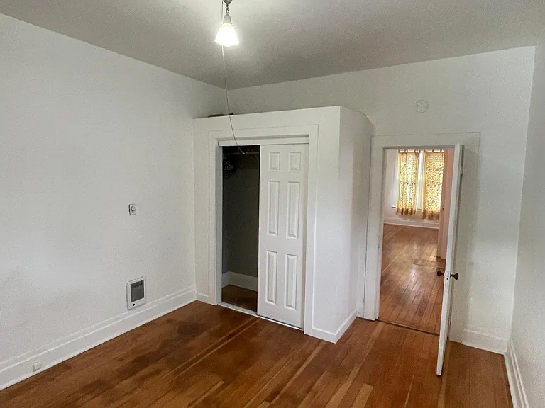 616 SE Mill St #1 — Photo 10