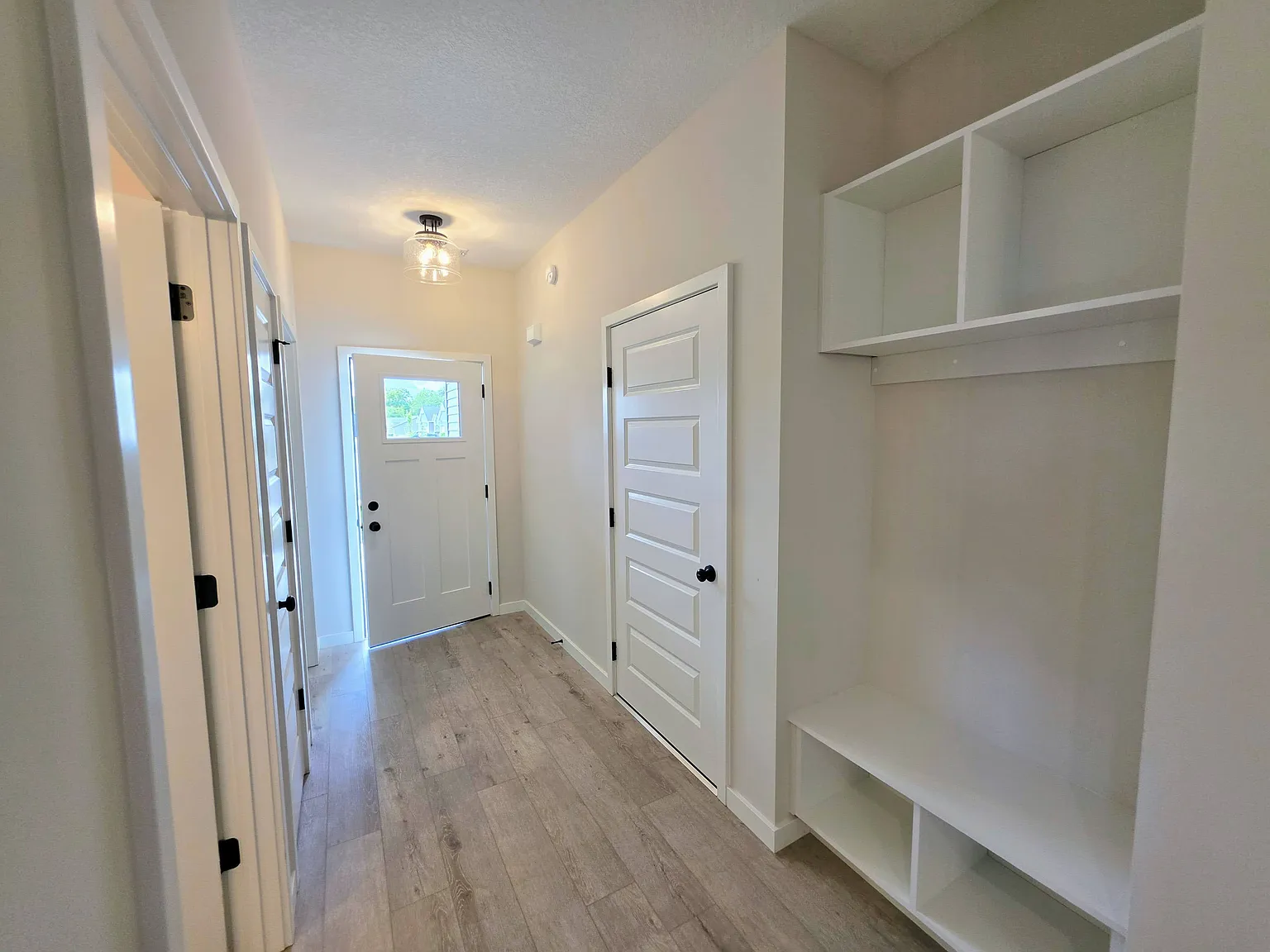2 bed, 1176 sqft, $1,995 — Photo 2