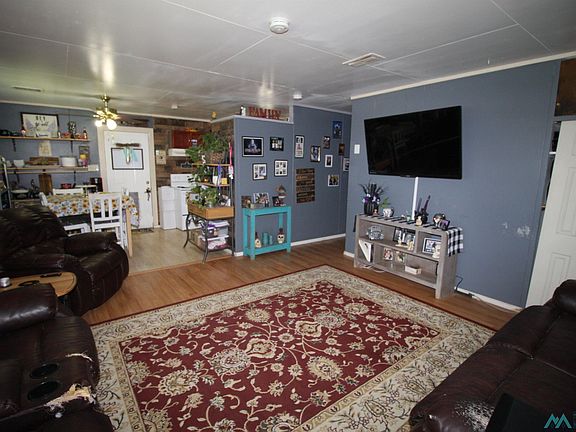 5th image of 1014 W Gore Ave