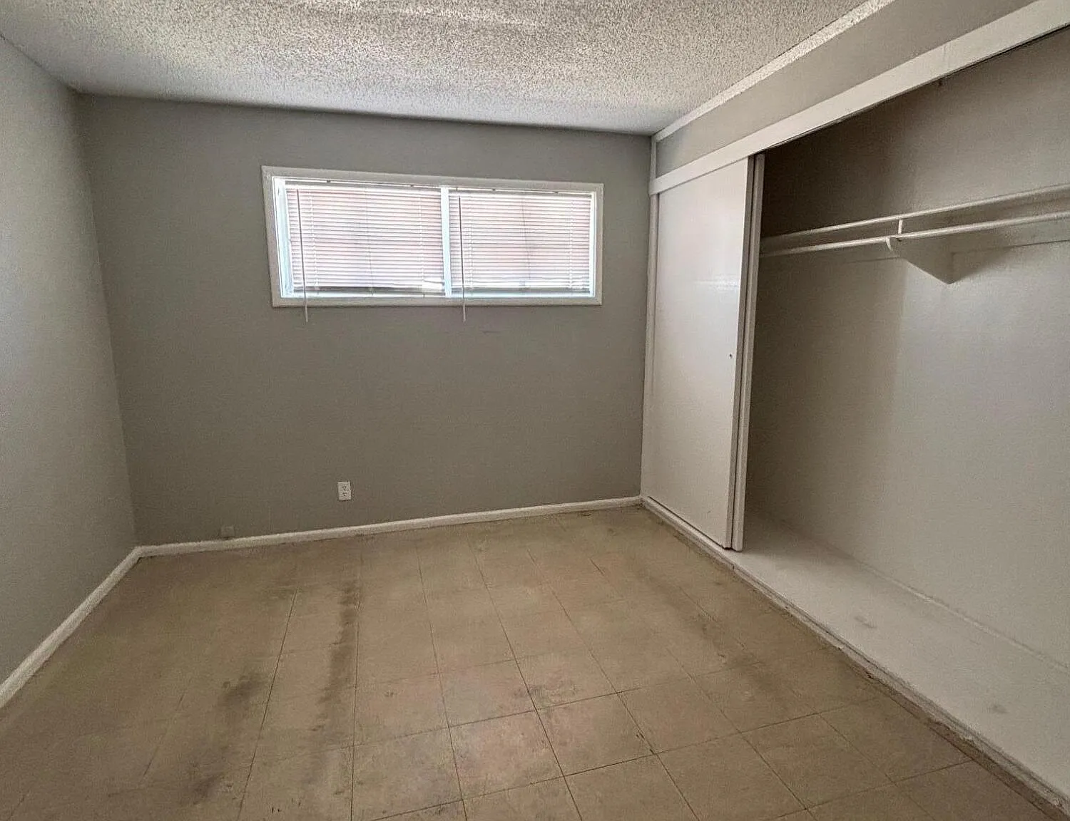 1 bed, 1.0 bath, 450 sqft, $730 — Photo 3