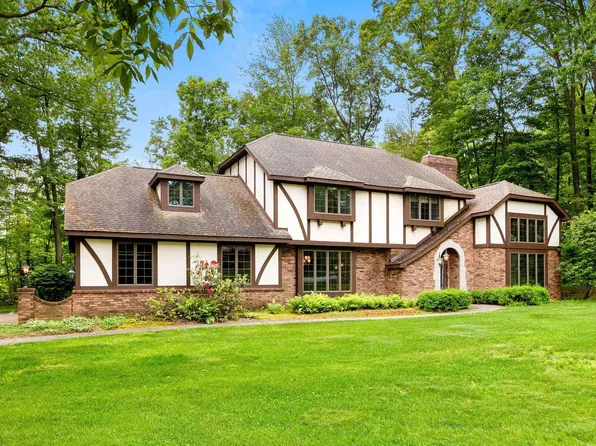 4333 Chatham Pl, Green Bay, WI 54313