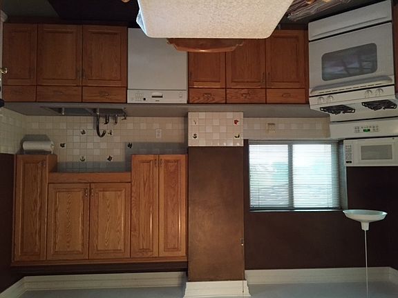 2nd image of 17 E 200 S