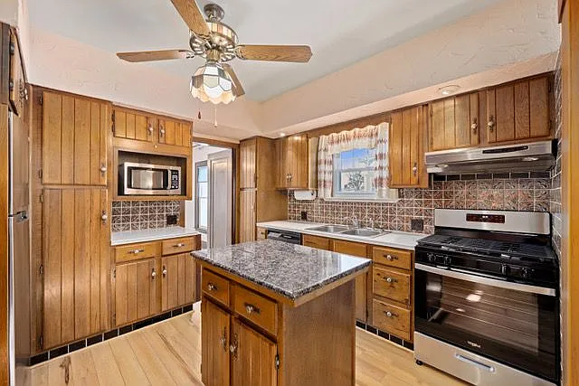 164 Bennett Rd — Photo 16