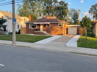 4257 Wyandotte St E, Windsor, ON N8Y 1G8