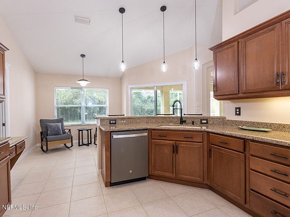 4th image of 14 SANDPIPER Court